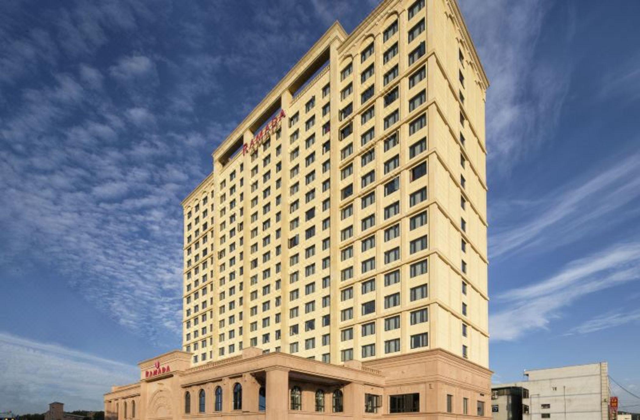 Ramada By Wyndham Yongin Hotell Eksteriør bilde